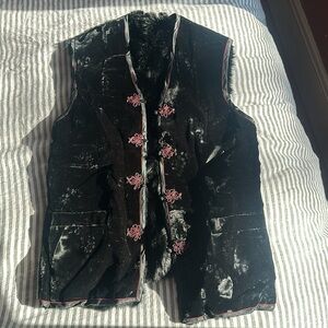 Reversible velvet and fur vest